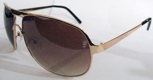 溫州酷米眼鏡貿(mào)易 一站式眼鏡批發(fā)與地?cái)倓?chuàng)業(yè)解決方案